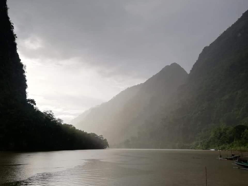 Nongkhiaw Ou River House מראה חיצוני תמונה